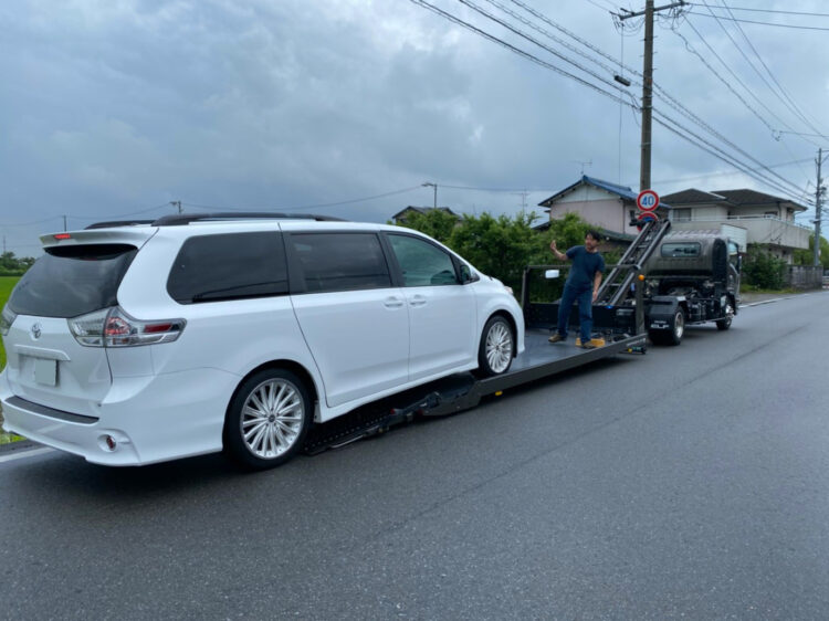 北陸地方A社様 | 米国トヨタ.シエナSEご納車