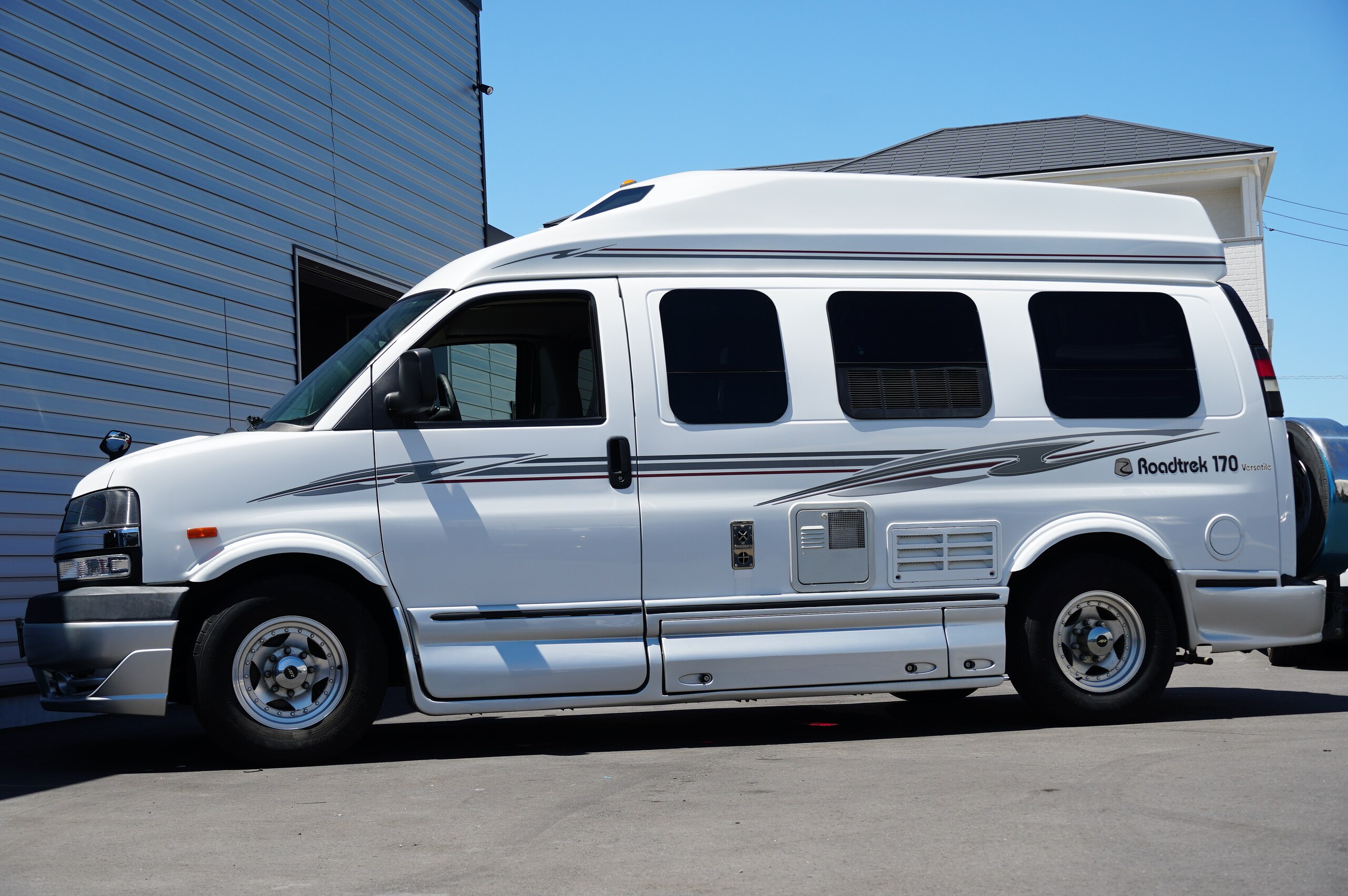 [SOLD]Chevrolet Express Roadtrek 170 - double One motors ダブルワンモータース