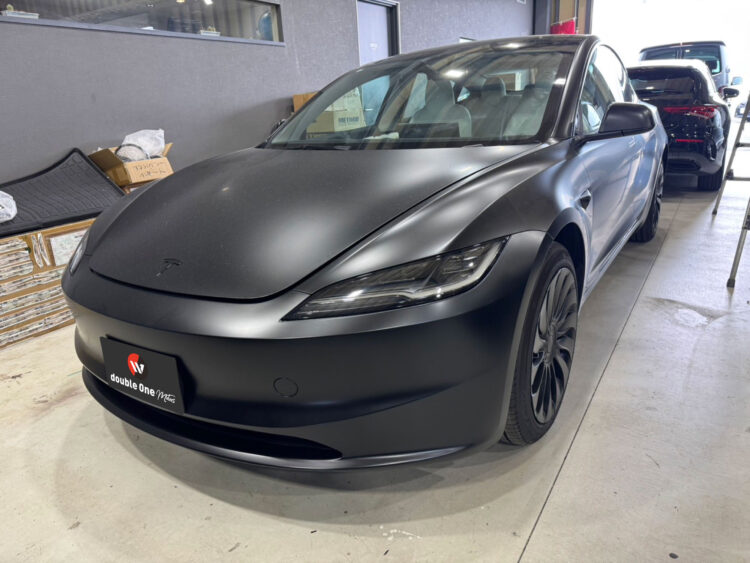 TESLA MODEL3  SATIN BRACK