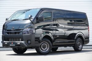 TOYOTA HIACE VAN DX