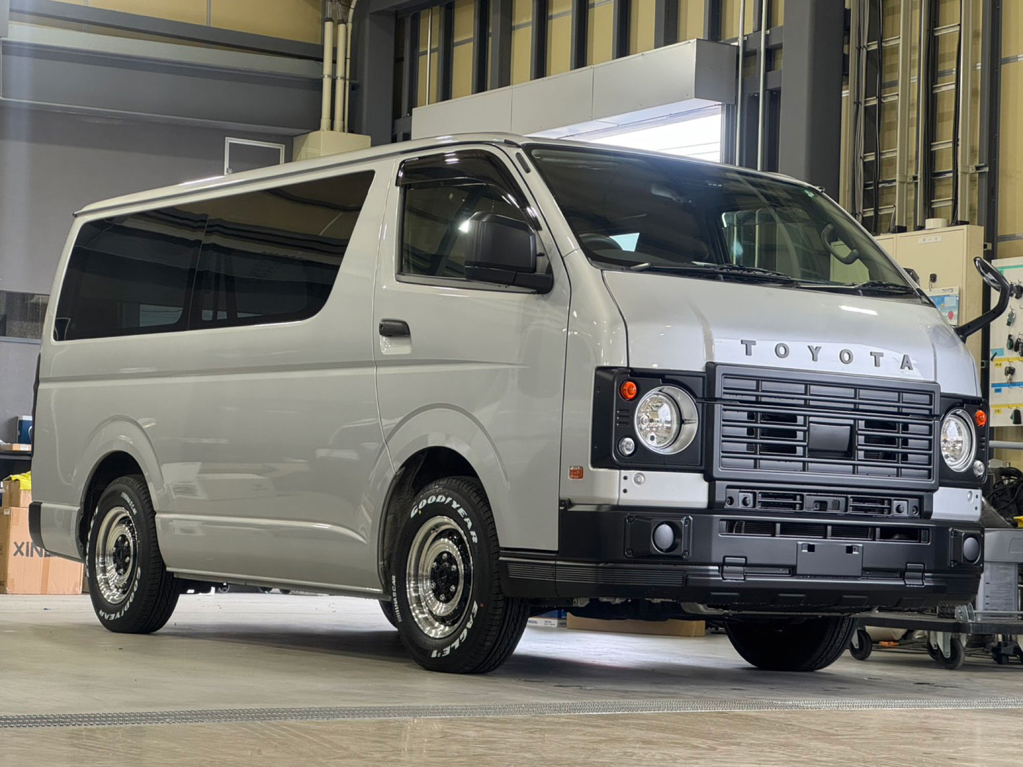 オーダー受けたまわります。お気軽にどうぞ！ TOYOTAHIACE｜DAMDcustom - double One motors ダブルワンモータース